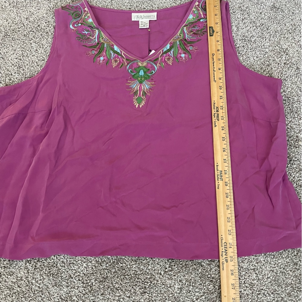 Two 100% Silk & Embroidered Tops by Diane von Furstenberg, Vintage, 2X and 3X - Picture 5 of 10